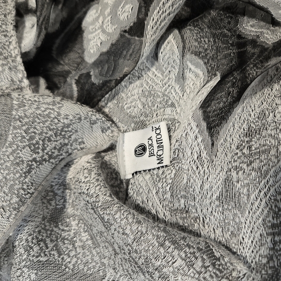 Elegant Black and Gray Floral Scarf - Picture 9 of 9